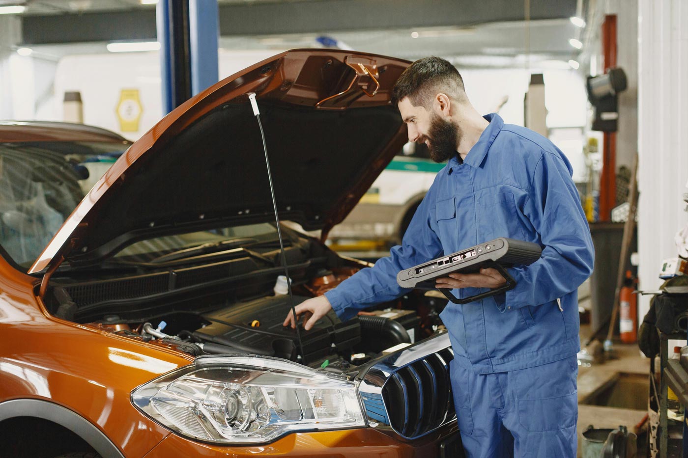 automotive engineer